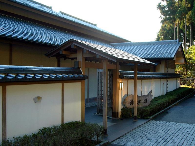 Menard Aoyama Resort Iga Exterior photo